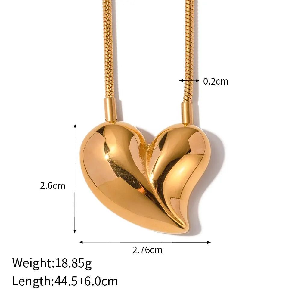Vintage Heart Pendant Necklace in 18K PVD Gold Stainless Steel 